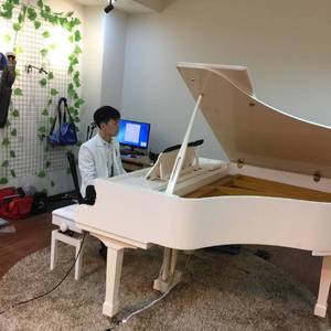 小鲜肉操老女人
